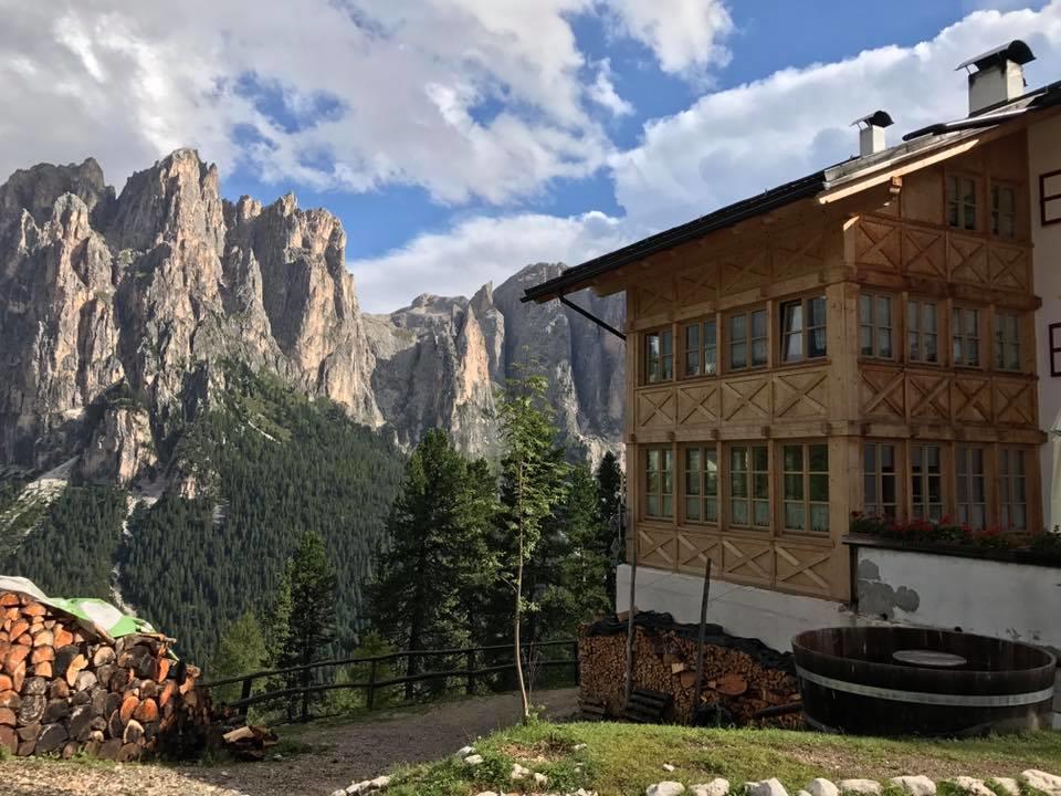 Отель Rifugio Negritella Поцца-ди-Фасса Экстерьер фото