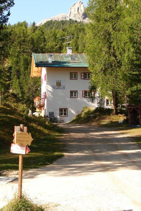 Отель Rifugio Negritella Поцца-ди-Фасса Экстерьер фото