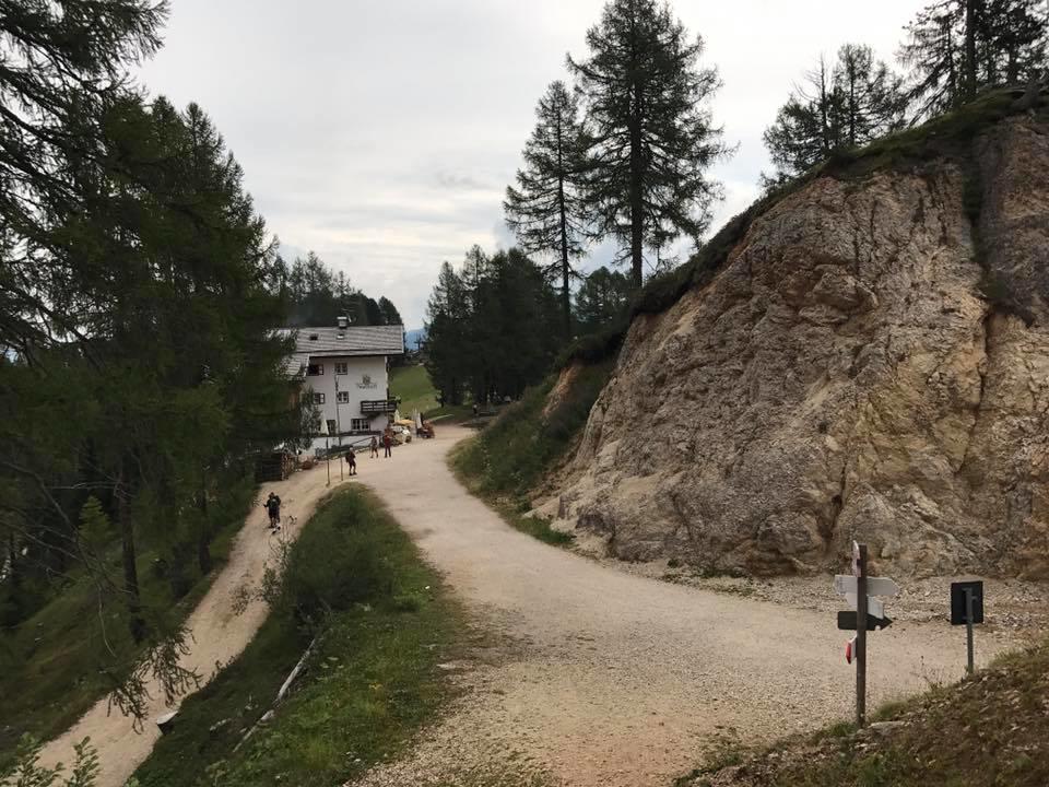 Отель Rifugio Negritella Поцца-ди-Фасса Экстерьер фото